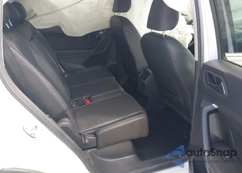 2020 Volkswagen Tiguan 2.0T Se/2.0T Se R-Line Black/2.0T Sel z USA, uszkodzony, nr VIN 3VV2B7AX6LM065218